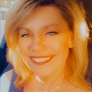 Meet your Posher, Sherrylynn